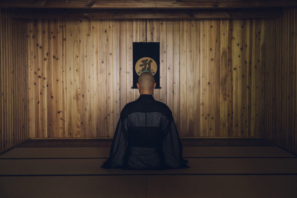 僧侶から学ぶ　心落ち着く瞑想体験