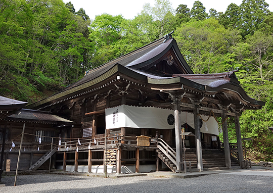 Middle shrine Chusha